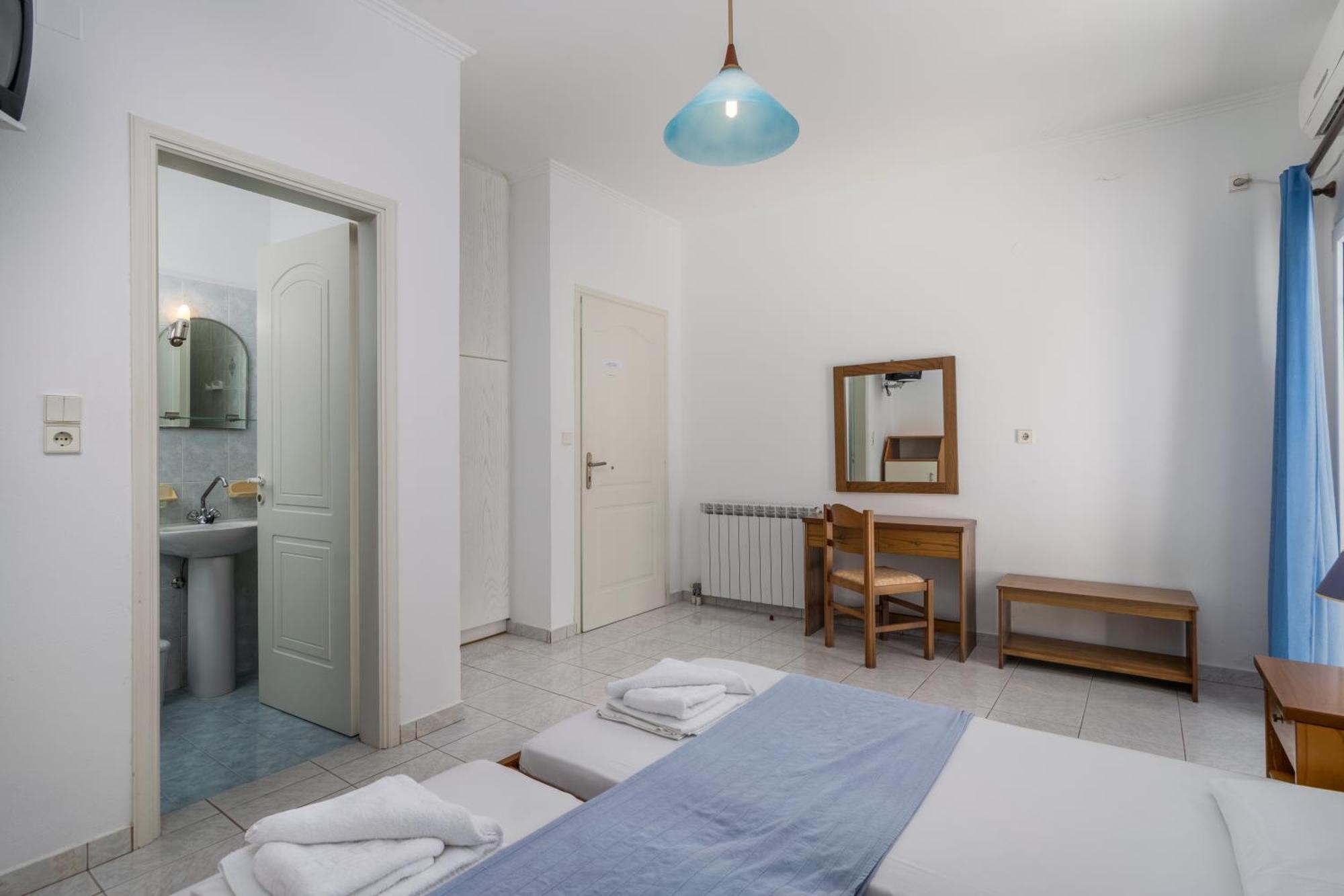 Tina'S Apartments Αδάμας Δωμάτιο φωτογραφία