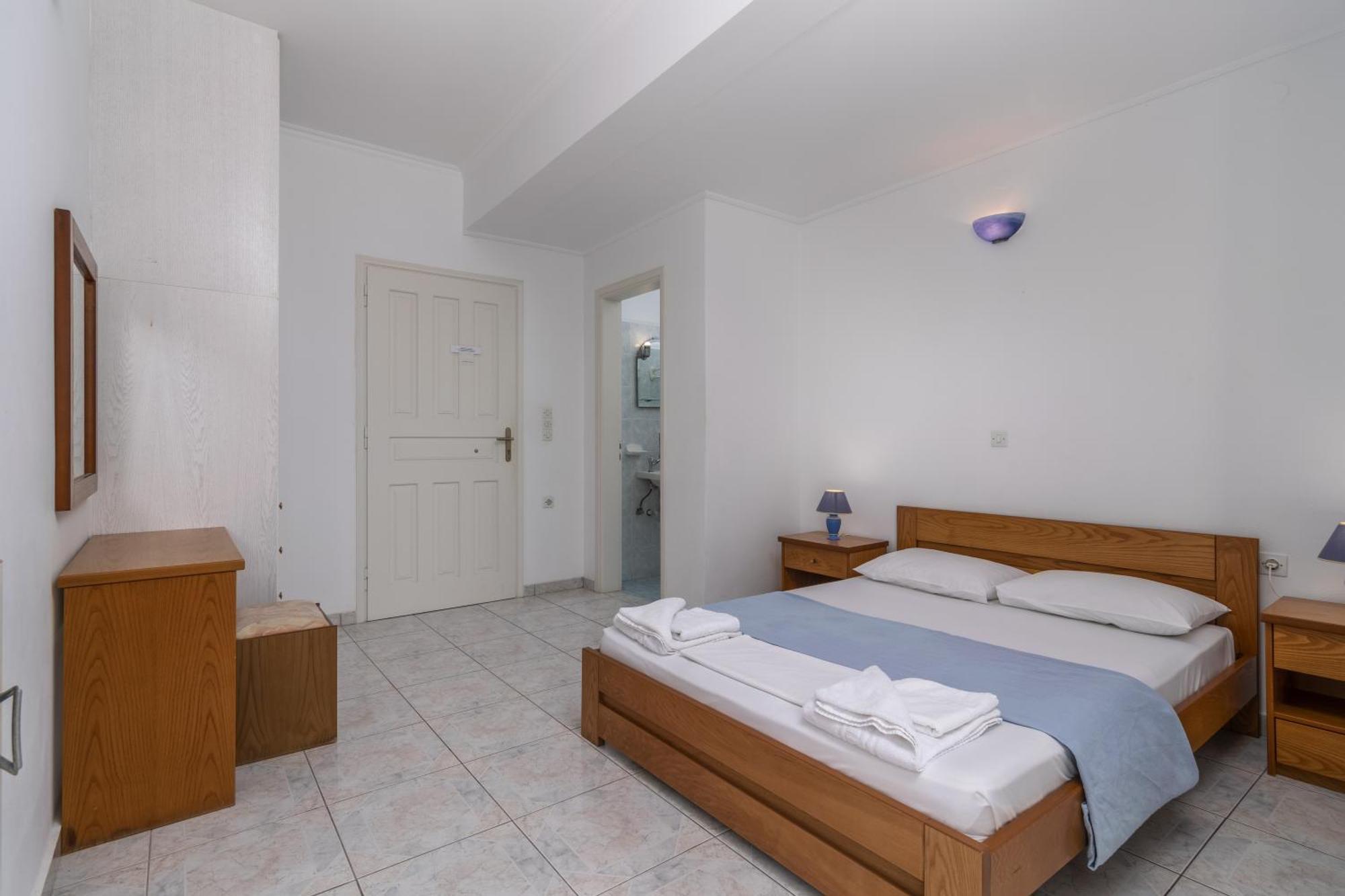Tina'S Apartments Αδάμας Δωμάτιο φωτογραφία